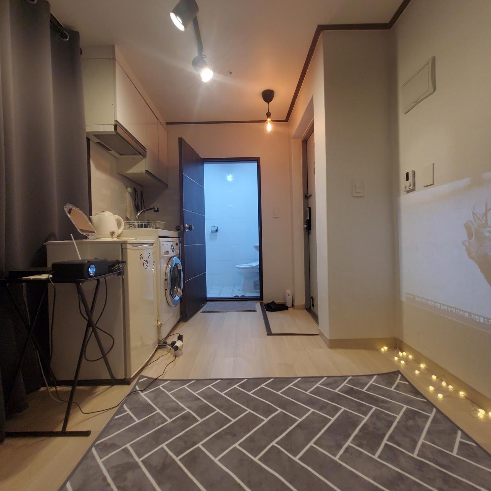 Apartment Fully Furnished #bunker, Near Miasageori Subway Station Line 4 *