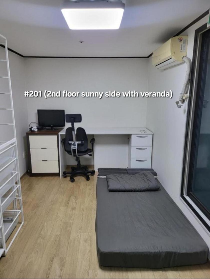 Fully Furnished #bunker, Near Miasageori Subway Station Line 4 Apartemen